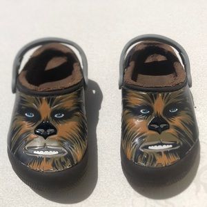 Crocs Chewbacca Star Wars Faux Fur Lined Clogs. 👌